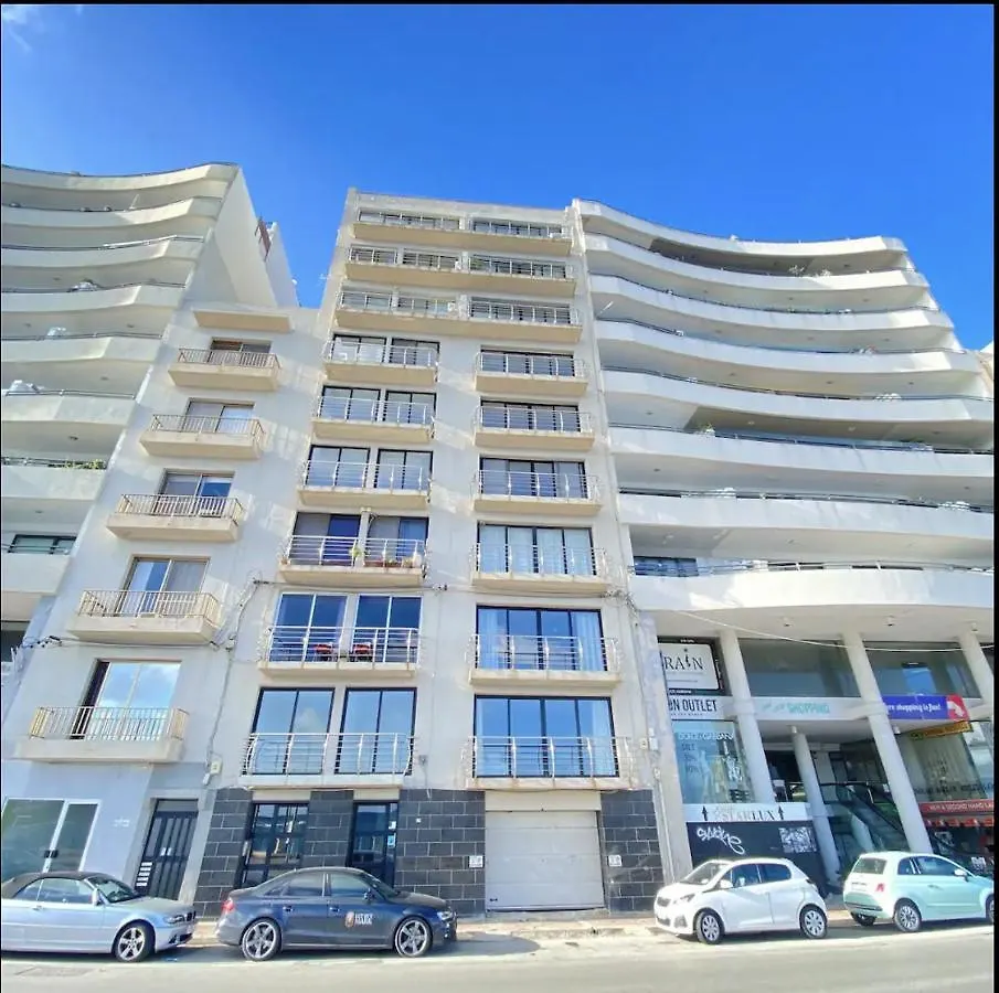 F1 - Modern Two Bedrooms Flat Sea View, St Julians Saint Julian's