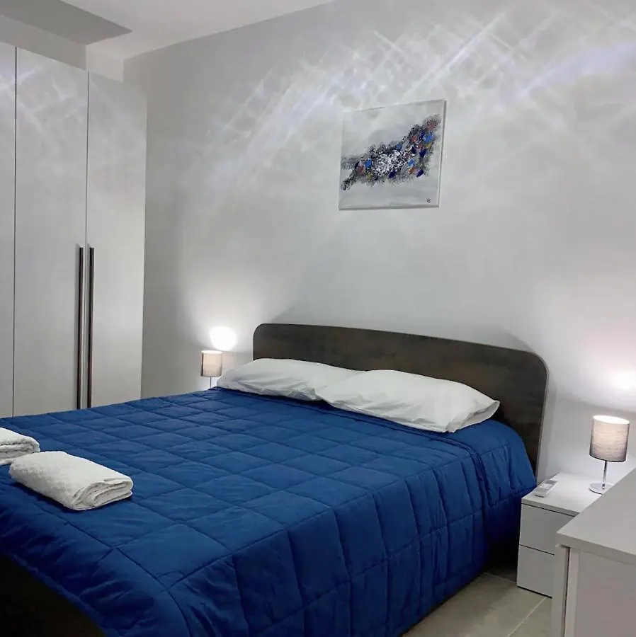 F1 - Modern Two Bedrooms Flat Sea View, St Julians Saint Julian's Apartment